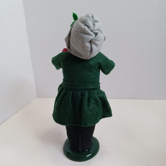 Byers' Choice Ltd "The Carolers" - Picture 7 of 10